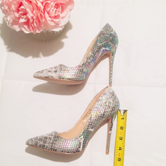 💥Last Pair!! New Bella Marie Pointy Toe Heels - Picture 8 of 8